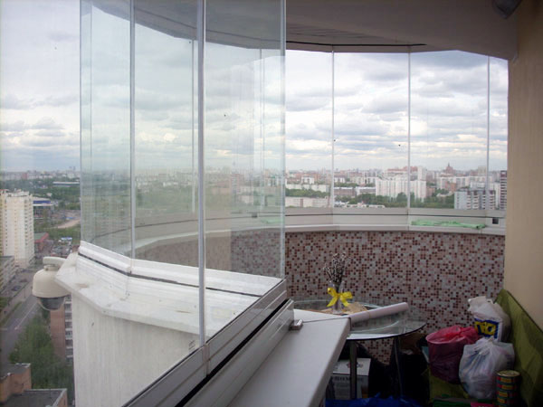 Остекление балконов: эркерных, круглых, закругленных Пушкино