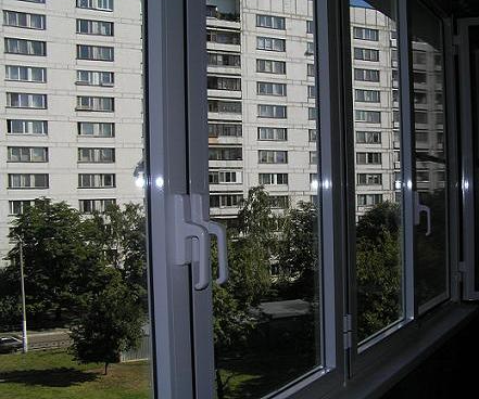 установка пластиковых окон на балконе Пушкино